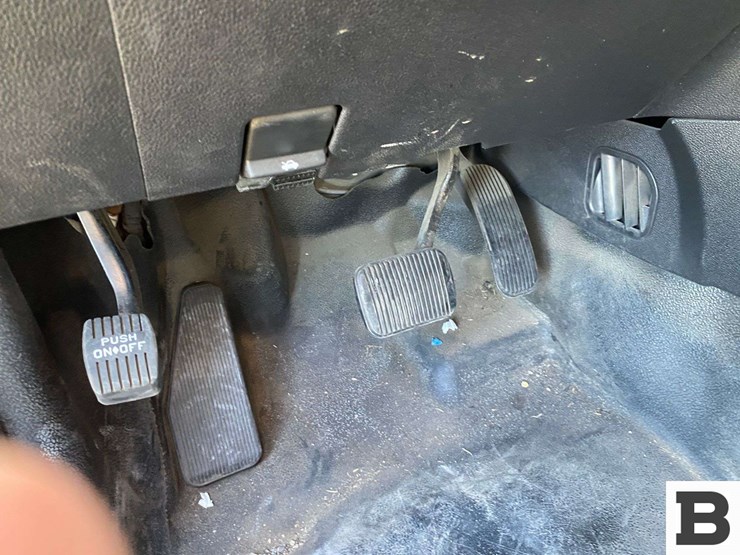 2018-ford-explorer-image-23