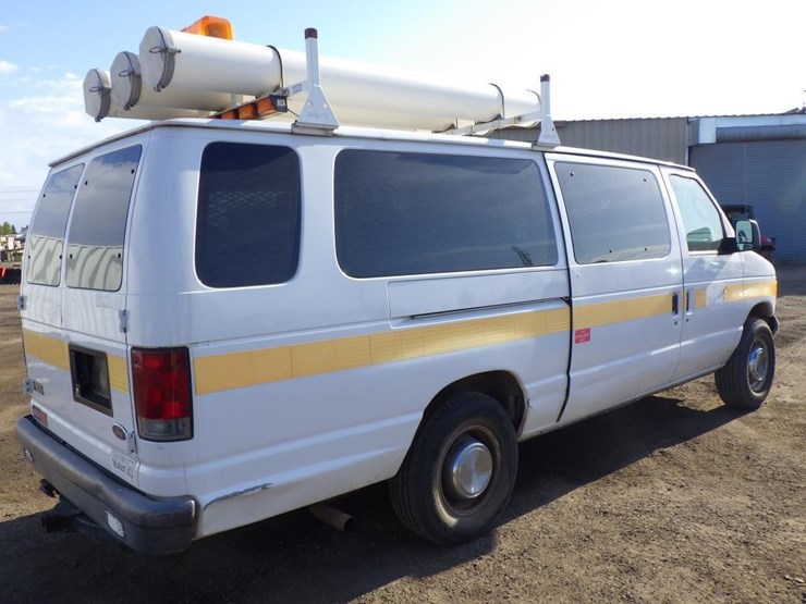 2003-ford-econoline-350-image-3