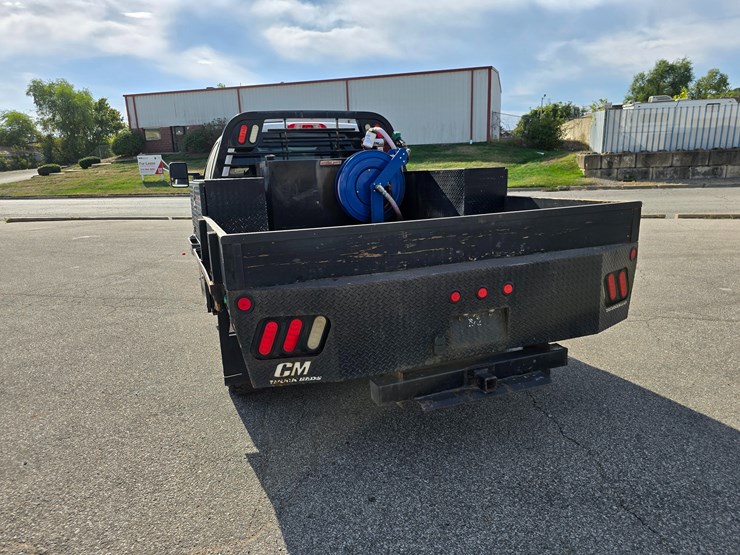 2017-gmc-sierra-3500-image-15