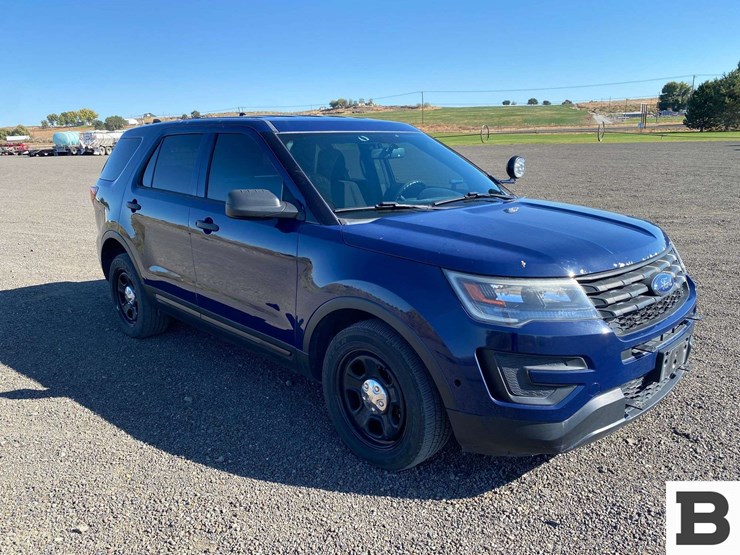 2017-ford-explorer-image-7