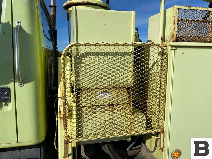 1995-international-4900-image-16