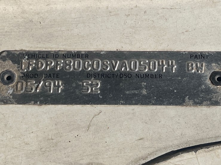 #107-•-1994-ford-33000-dump-truck-image-10