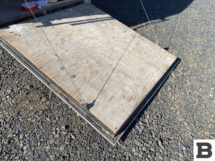 2012-forest-river-cargo-trailer-image-20