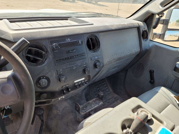 2011-ford-f350-image-12