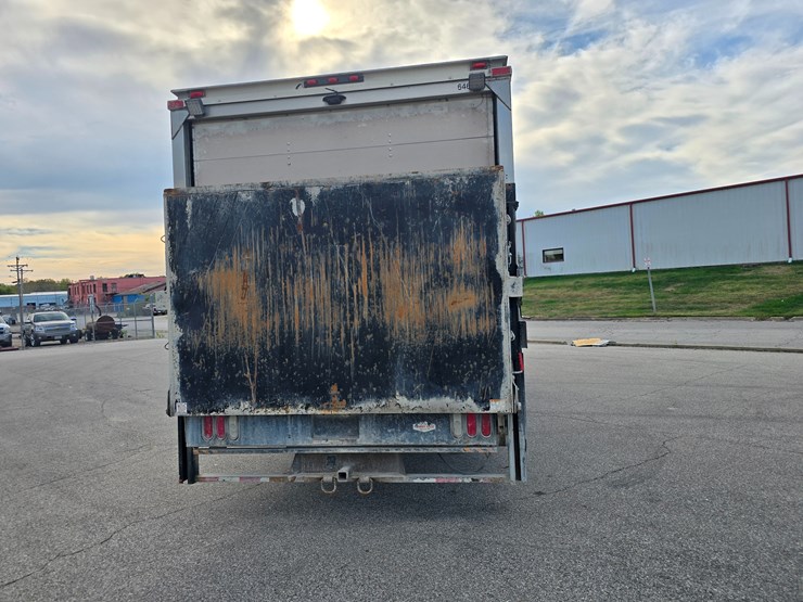 #22329-•-2014-freightliner-m2-106-box-truck-image-26