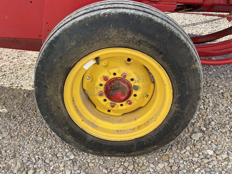 new-holland-565-image-27