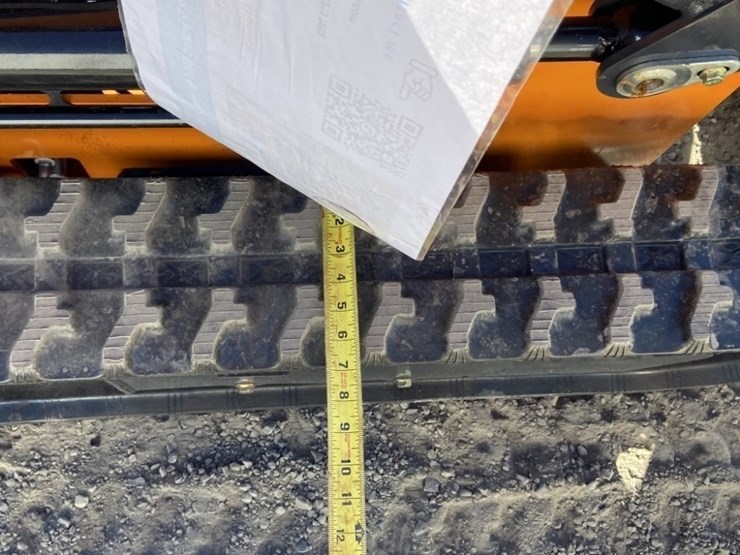 2025-kylin-ky380-mini-compact-track-loader-image-12