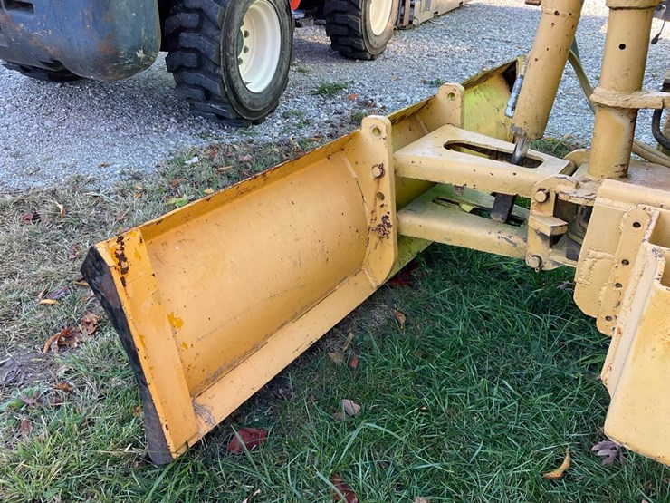 #1365-•-vermeer-m-460-ride-on-trencher-image-10