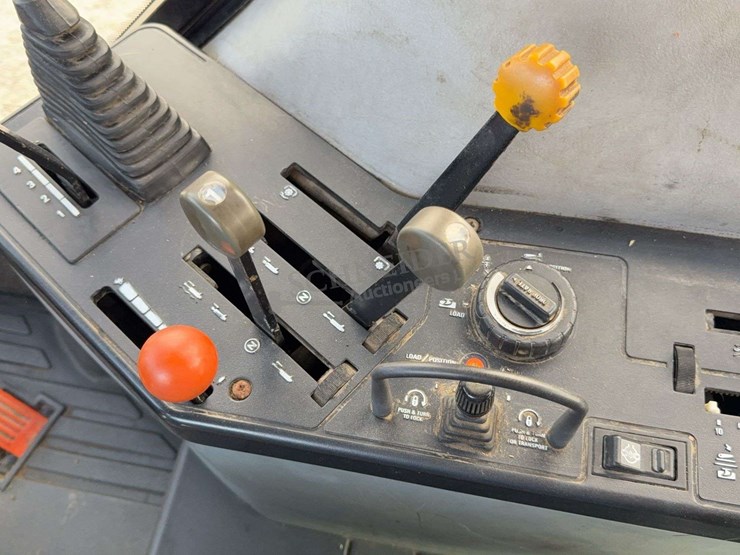 case-ih-5140-image-59