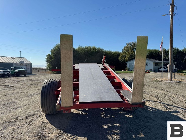 morris-pro-ag-hd4sr-bale-stacker-image-4