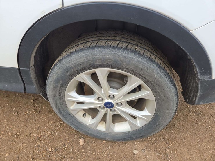 2018-ford-escape-se-image-5