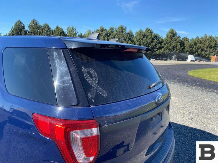 2018-ford-explorer-image-13