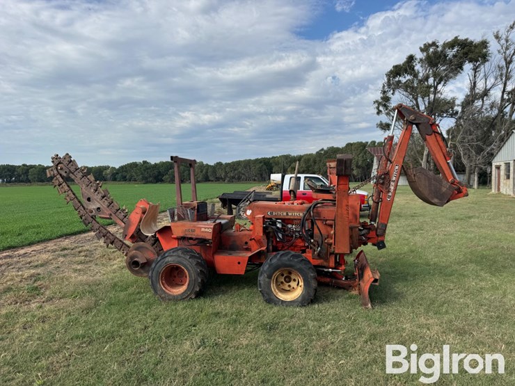 ditch-witch-r40-image-4