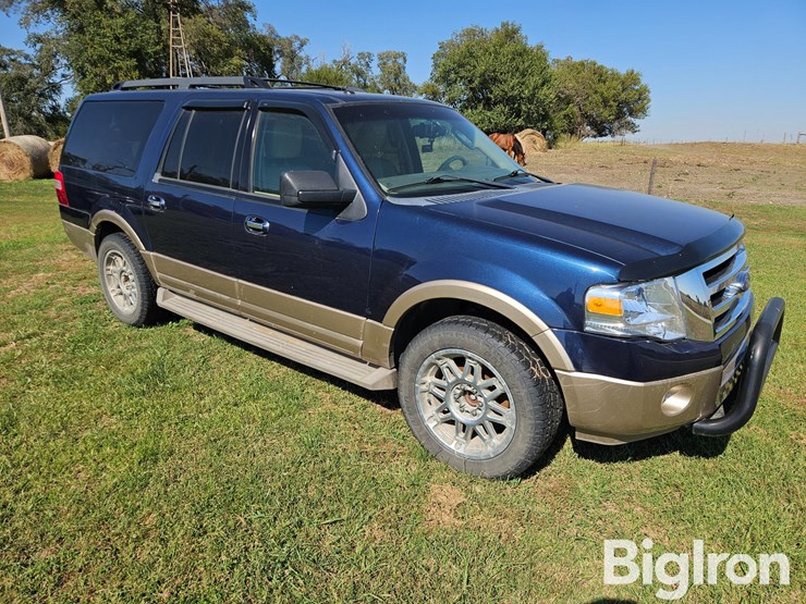 2014-ford-expedition-xlt-image-3