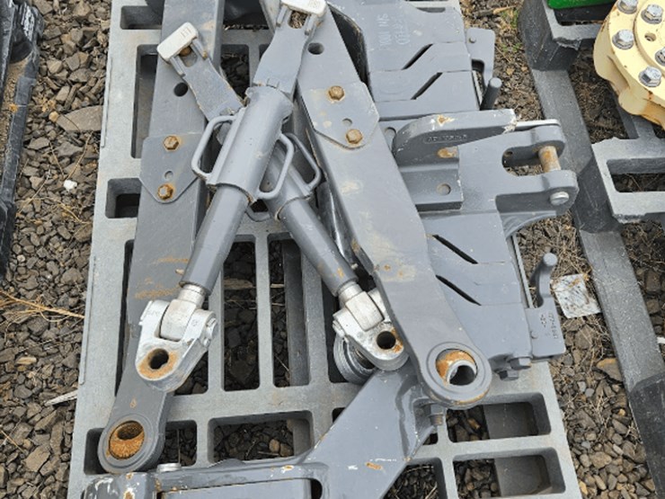 2016-massey-ferguson-7720-image-22