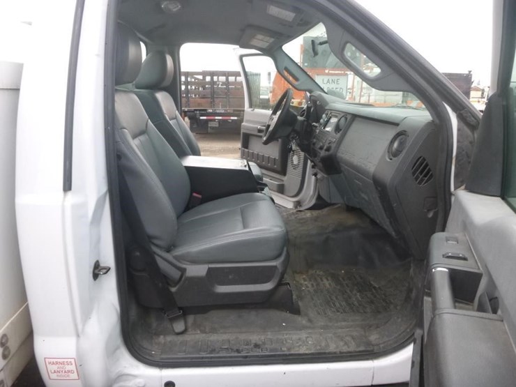 2015-ford-f550-image-26