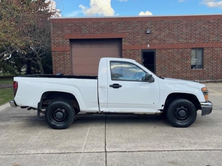 2007-gmc-canyon-image-1