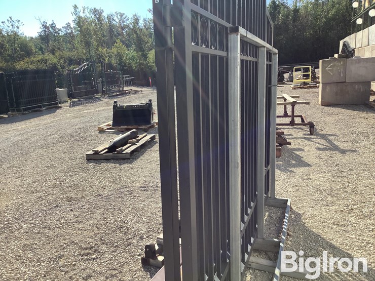 bi-fold-steel-gates-image-9