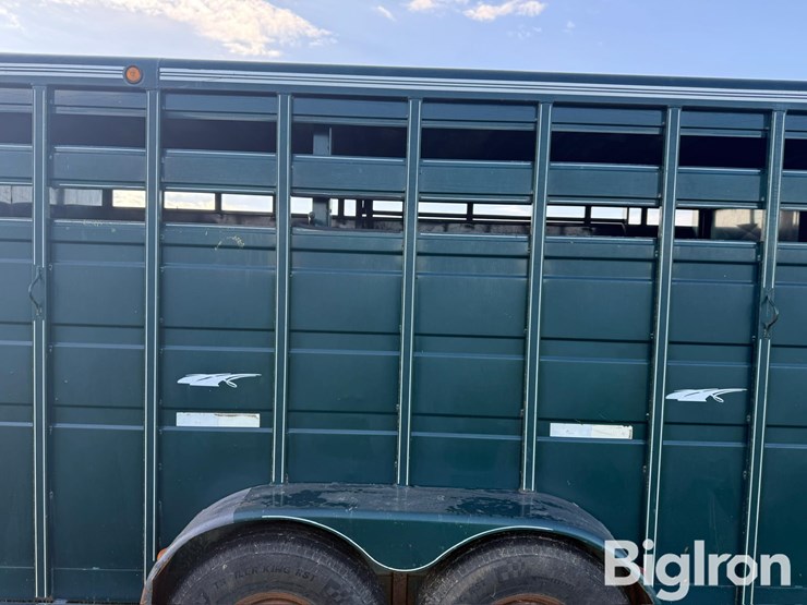 2000-titan-trailer-image-20