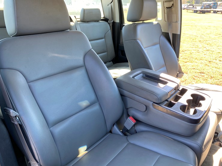 2014-chevrolet-silverado-image-18