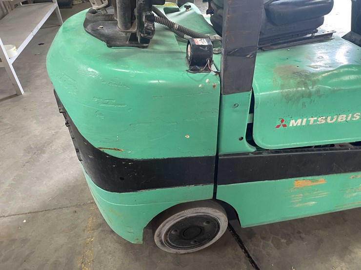 mitsubishi-fgc30k-image-31