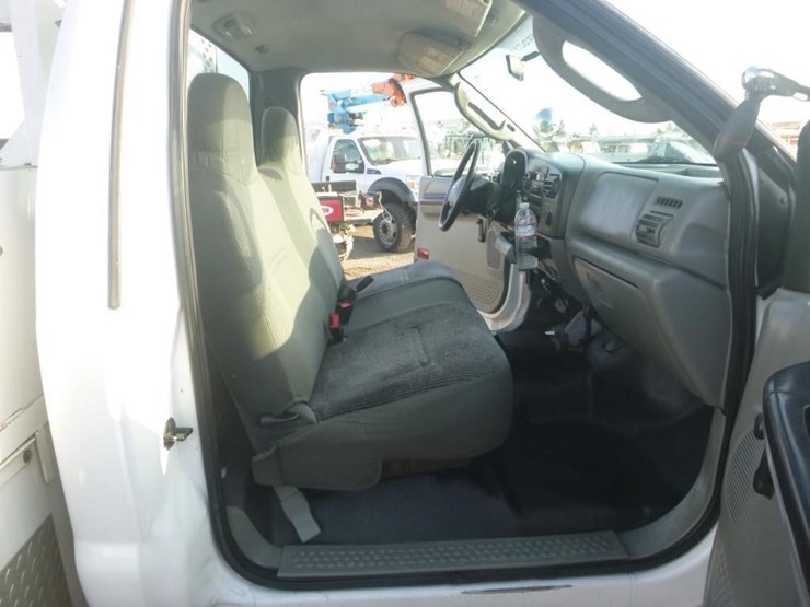 2006-ford-f450-image-16