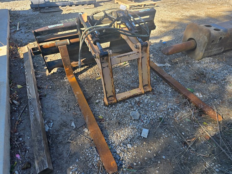 #22360-•-talet-attachment-grapple-skid-steer-forks-image-8