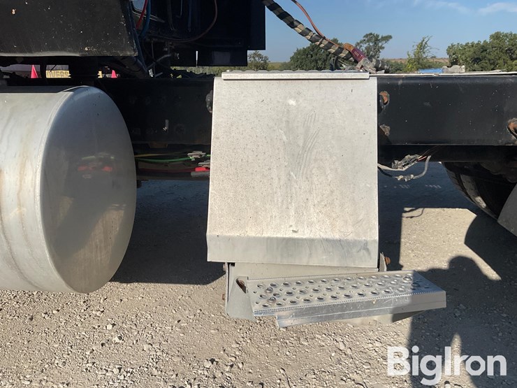 2015-international-prostar-image-16