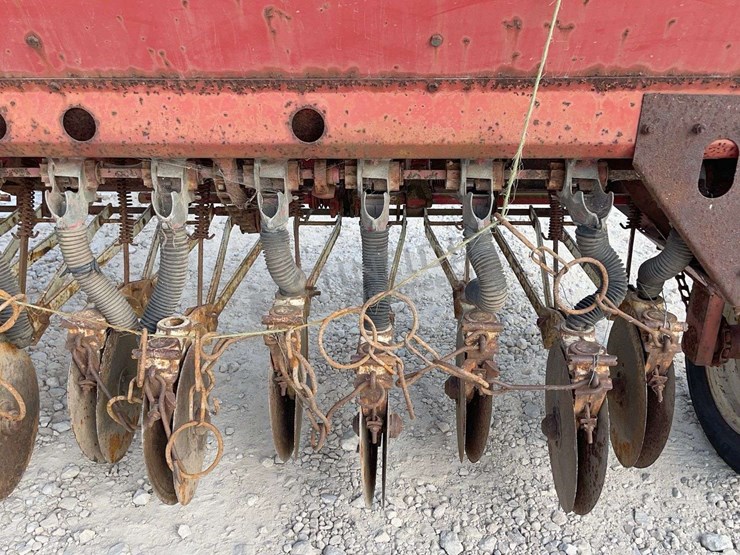 international-10-image-17