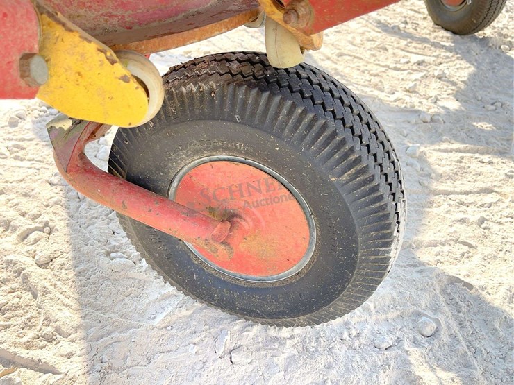 new-holland-254-image-9