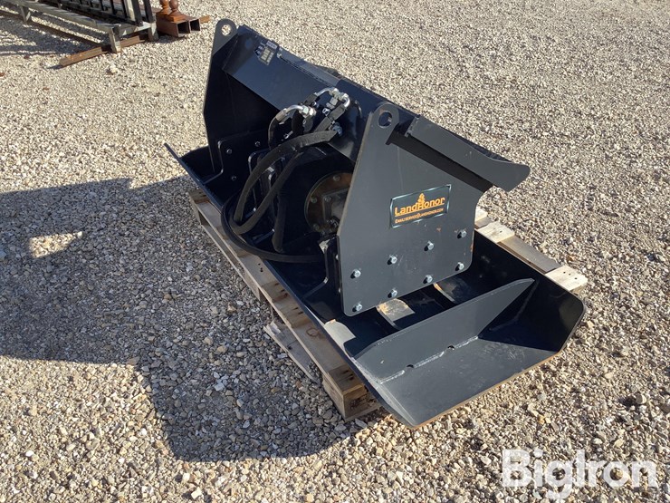 2024-landhonor-vpc-11-72w-skid-steer-plate-compactor-image-3
