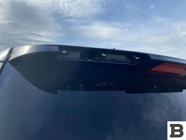 2018-ford-explorer-image-15