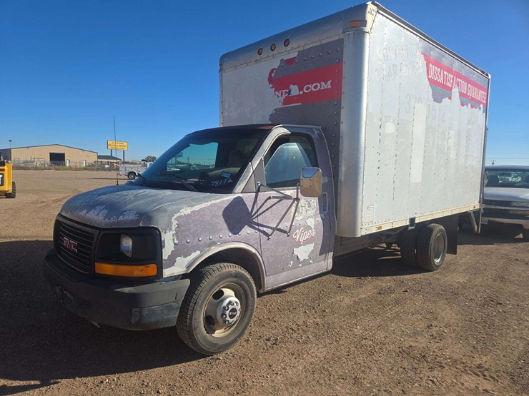 2003-gmc-3500-image-1