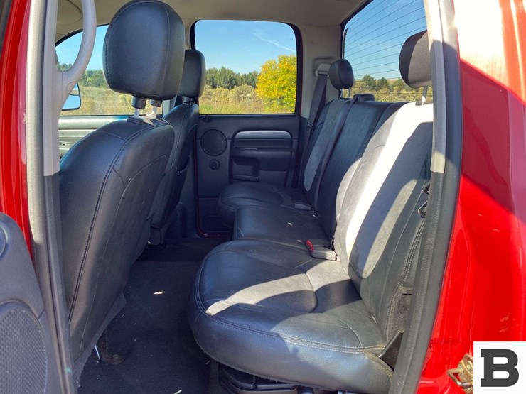 2004-dodge-ram-3500-image-28