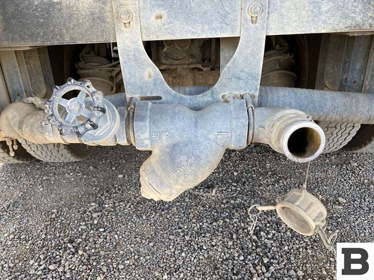 2017-mack-granite-gu713-image-49