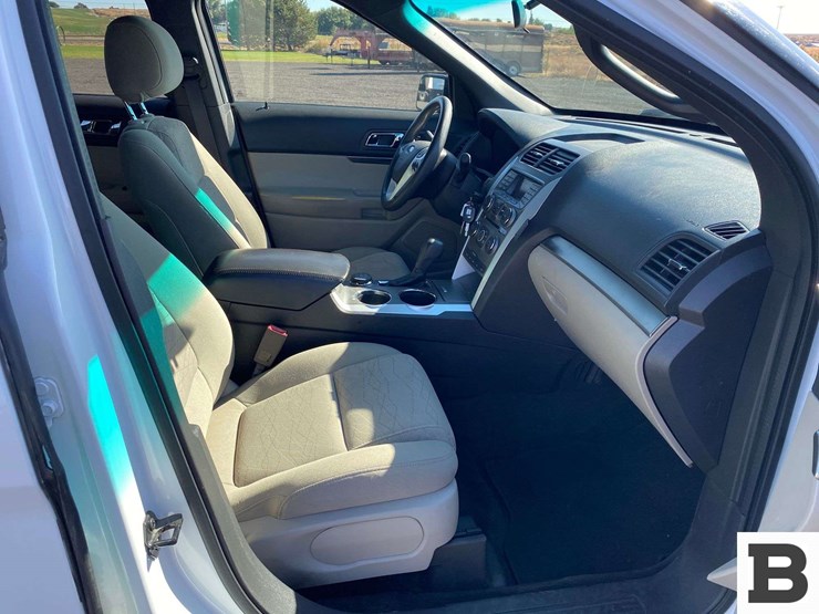 2013-ford-explorer-image-20