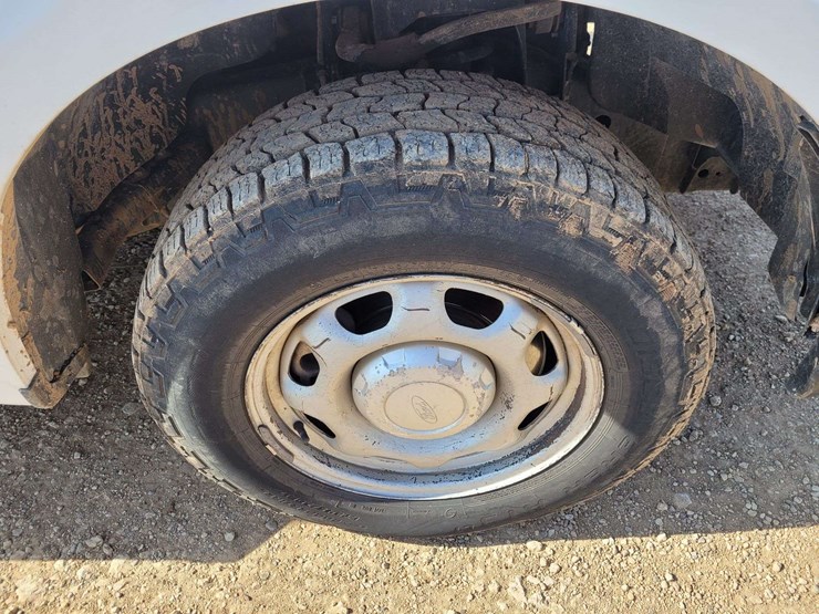 2017-ford-f150-image-16