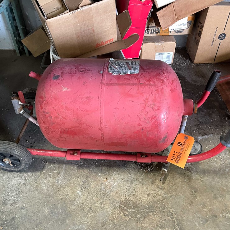 #8518 • 40 LB Abrasive Blaster (CW)