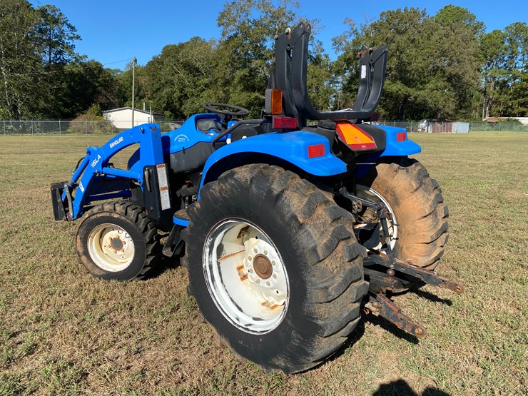new-holland-tc35d-image-3