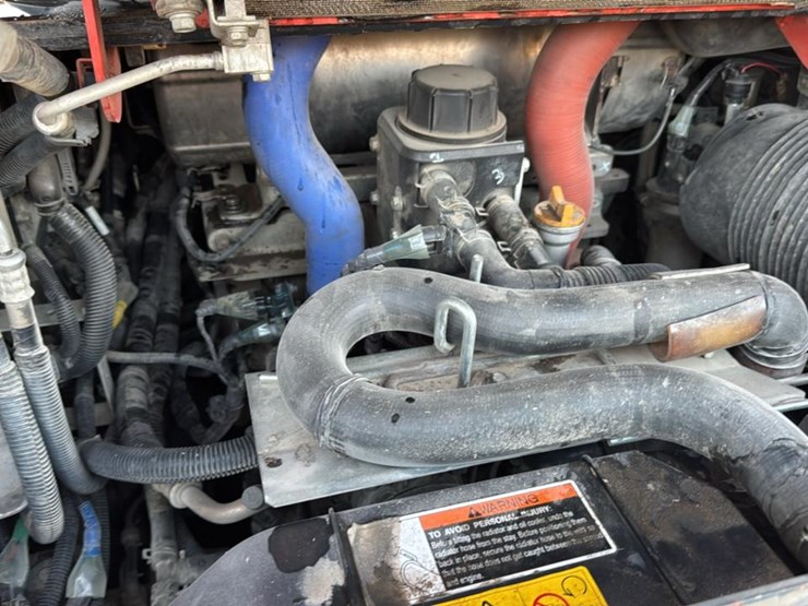 #1100-•-2018-kubota-svl95-2-skid-steer-image-7