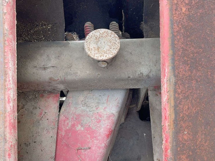 new-holland-474-image-26