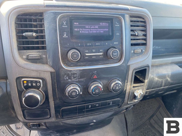 2018-ram-1500-pickup-image-32