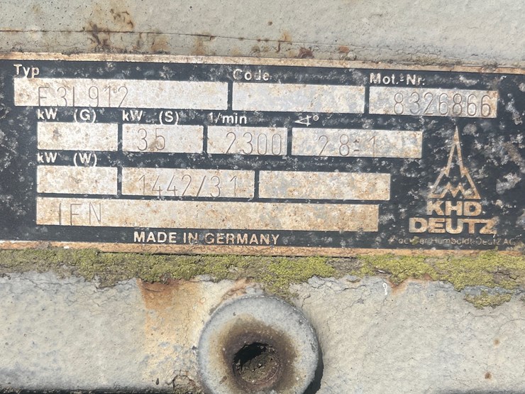 #124-•-trailer-mounted-diesel-engine-for-parts-and-repairs-image-17