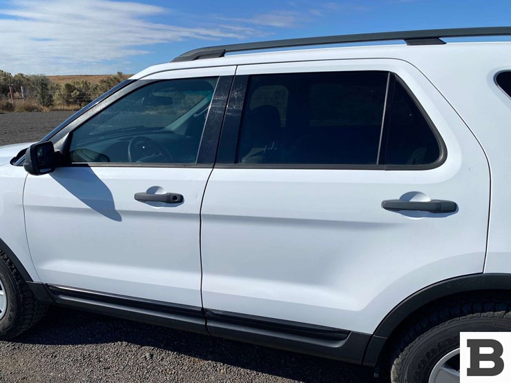 2013-ford-explorer-image-12