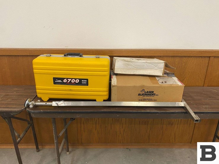 laser-alignment-inc.-6700-beam-aligner-and-supporting-hardware-image-1