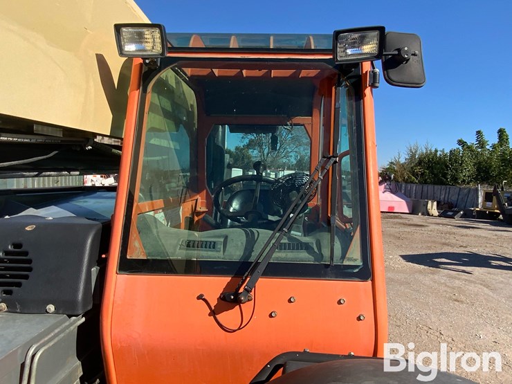 2009-jlg-g10-55a-image-20