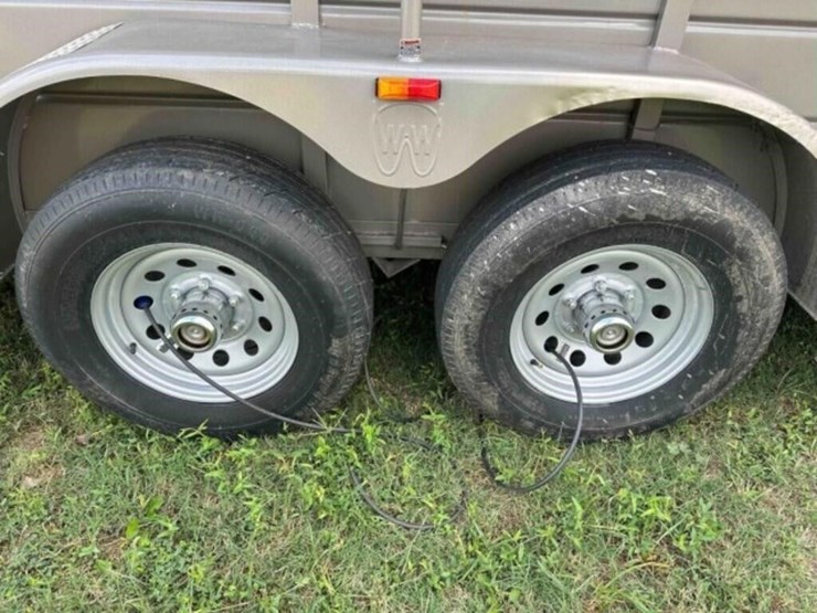 2023-w-w-16'-livestock-trailer-image-5