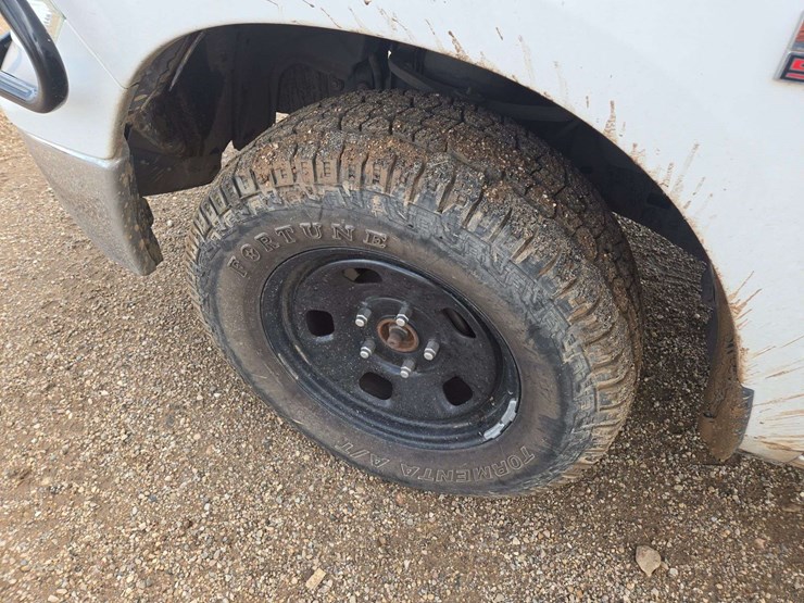 2013-ram-1500-slt-image-6