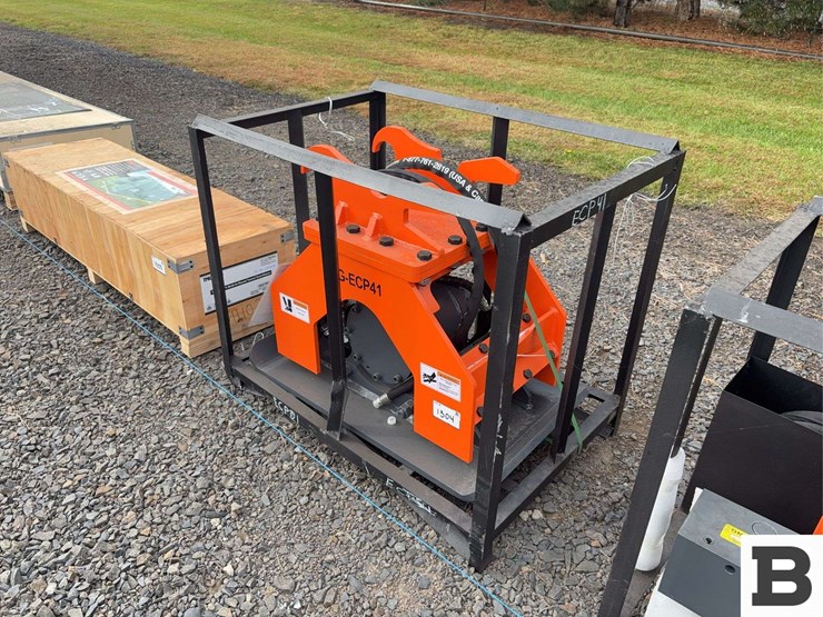 tmg-tmg-ecp41-excavator-quick-change-hydraulic-plate-compactor-image-3