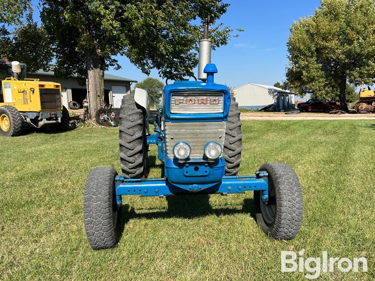 1967-ford-5000-image-3